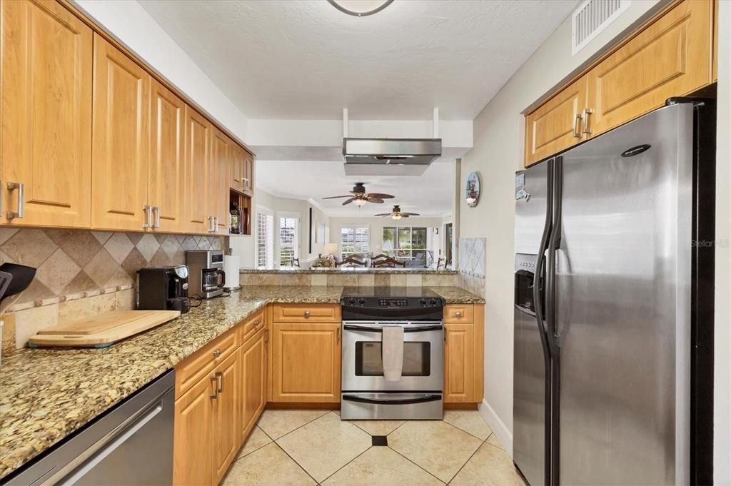 For Sale: $599,900 (2 beds, 2 baths, 1624 Square Feet)