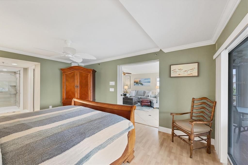 For Sale: $599,900 (2 beds, 2 baths, 1624 Square Feet)