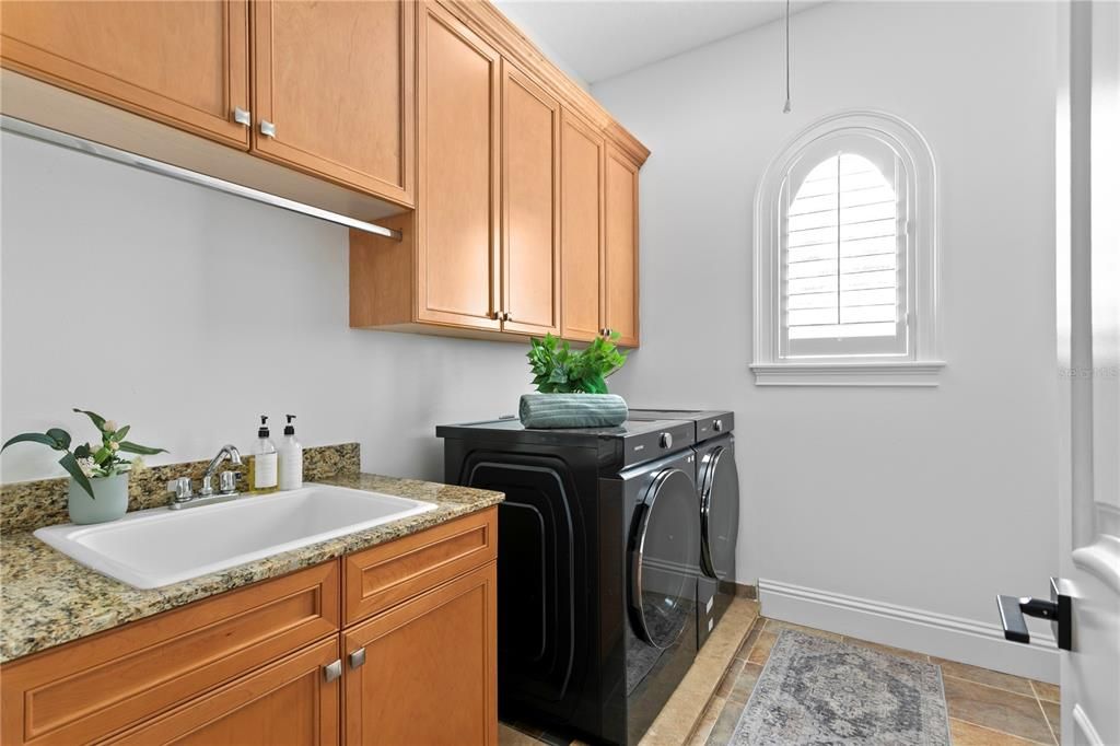 For Sale: $1,880,000 (4 beds, 4 baths, 3718 Square Feet)