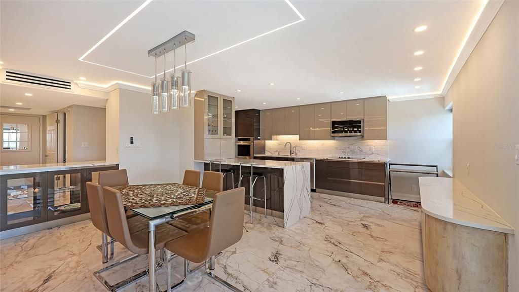 En Venta: $1,800,000 (2 camas, 2 baños, 2035 Pies cuadrados)