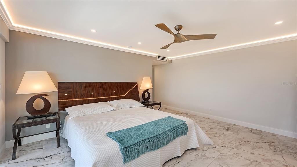 En Venta: $1,800,000 (2 camas, 2 baños, 2035 Pies cuadrados)