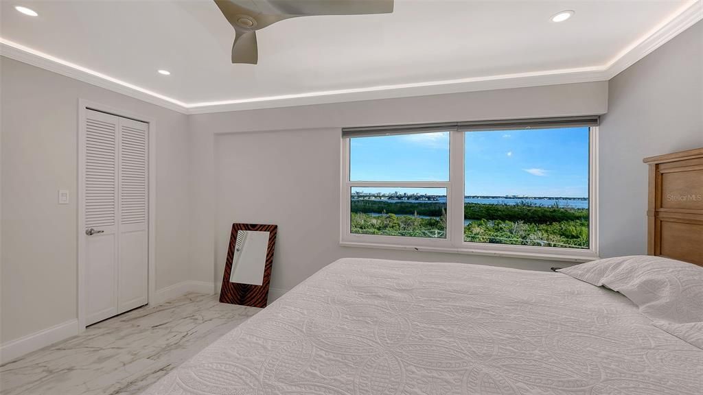 En Venta: $1,800,000 (2 camas, 2 baños, 2035 Pies cuadrados)