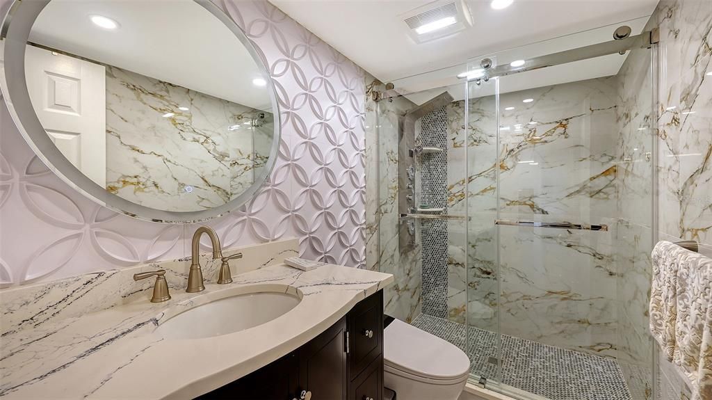 En Venta: $1,800,000 (2 camas, 2 baños, 2035 Pies cuadrados)