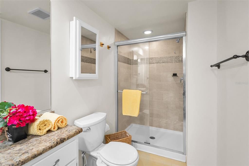 待售: $249,900 (2 贝兹, 2 浴室, 1278 平方英尺)