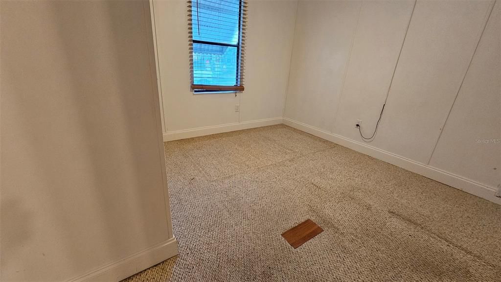 For Sale: $175,000 (3 beds, 2 baths, 1300 Square Feet)