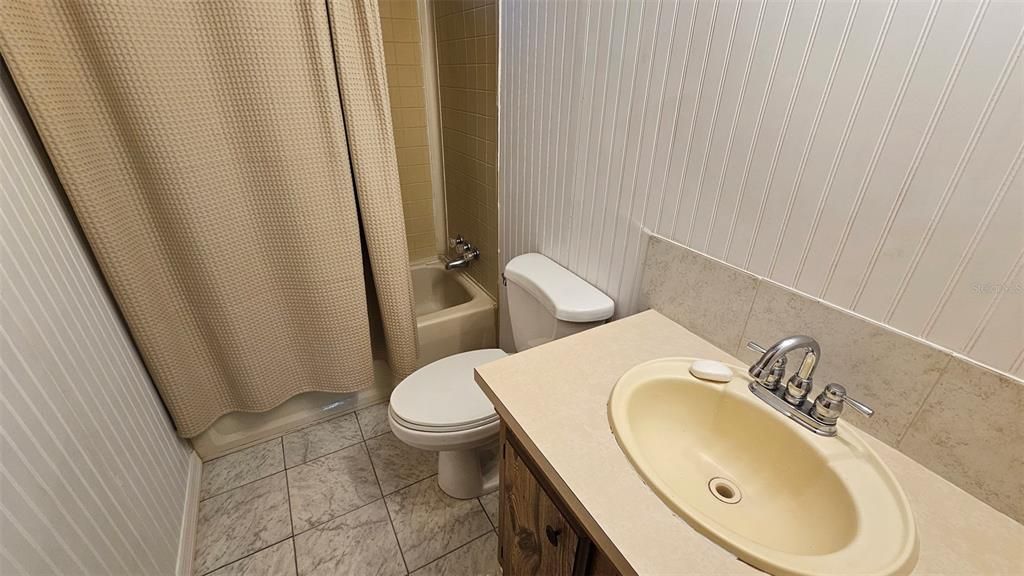 For Sale: $175,000 (3 beds, 2 baths, 1300 Square Feet)