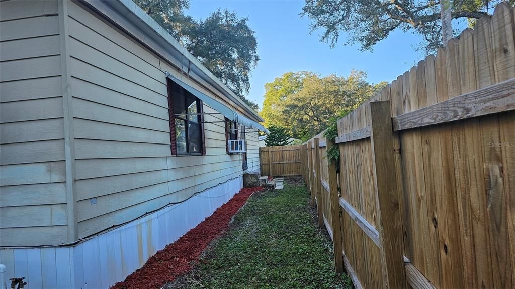 For Sale: $175,000 (3 beds, 2 baths, 1300 Square Feet)