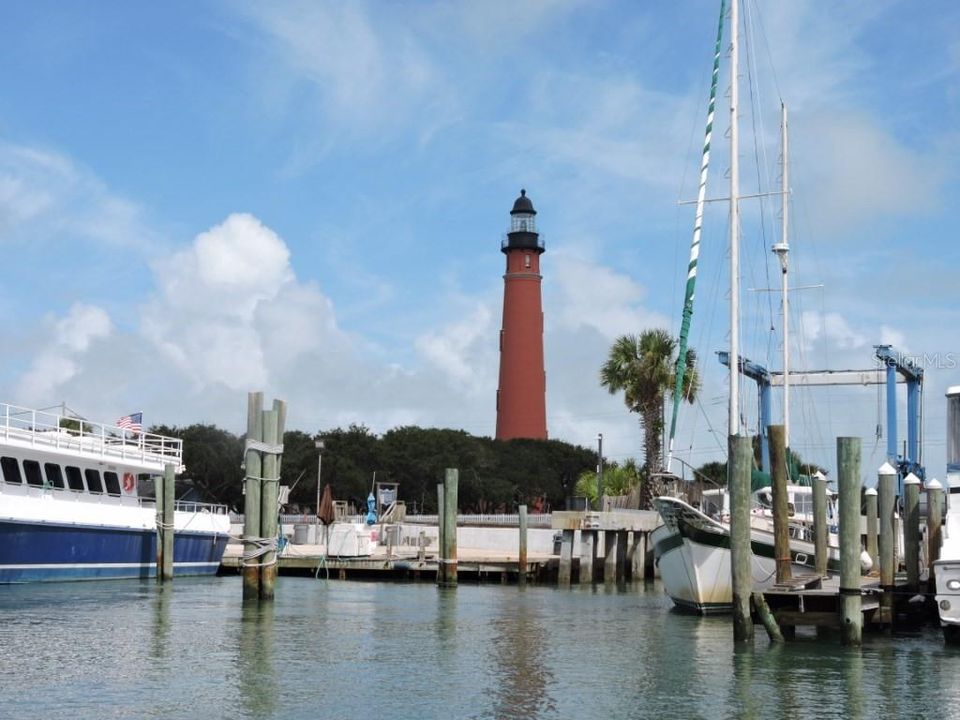 For Sale: $175,000 (3 beds, 2 baths, 1300 Square Feet)