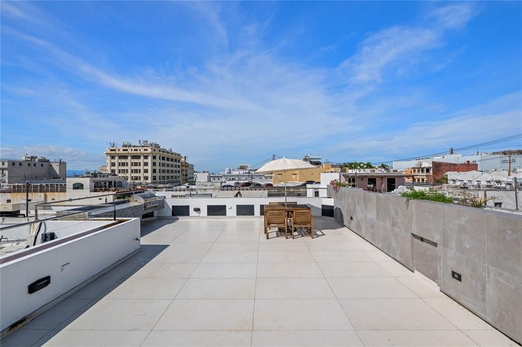 待售: $875,000 (2 贝兹, 2 浴室, 905.89 平方英尺)