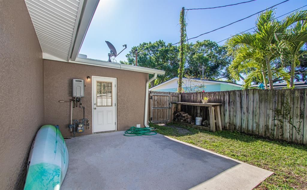 В аренду: $4,000 (4 спален, 2 ванн, 1645 Квадратных фут)