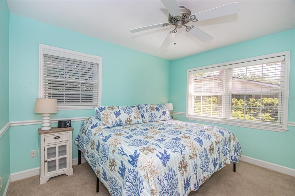 В аренду: $4,000 (4 спален, 2 ванн, 1645 Квадратных фут)