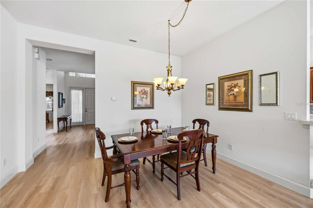 待售: $480,000 (3 贝兹, 2 浴室, 2008 平方英尺)