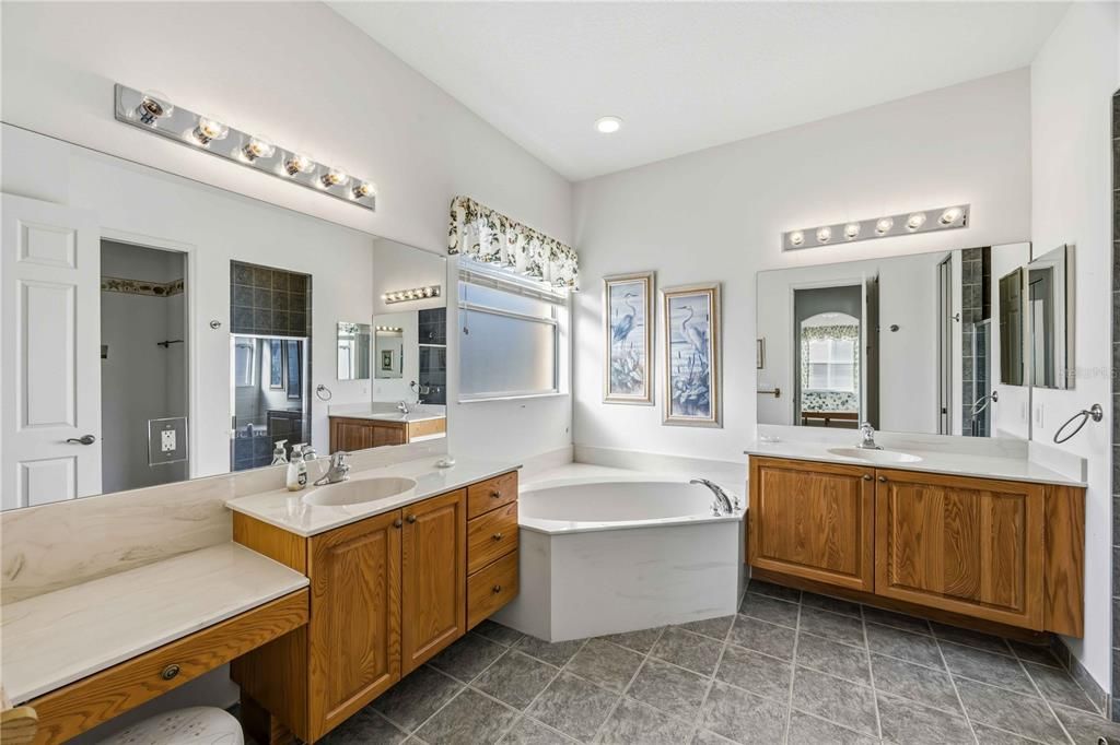 待售: $480,000 (3 贝兹, 2 浴室, 2008 平方英尺)