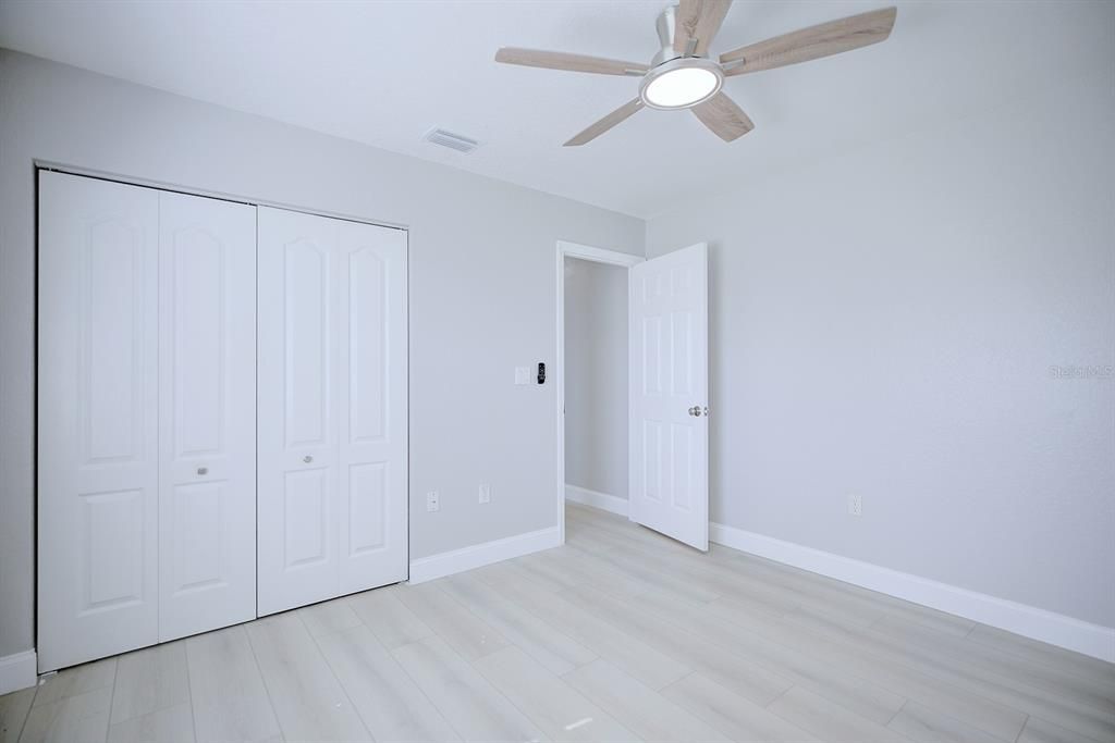 En Venta: $325,000 (3 camas, 2 baños, 1957 Pies cuadrados)