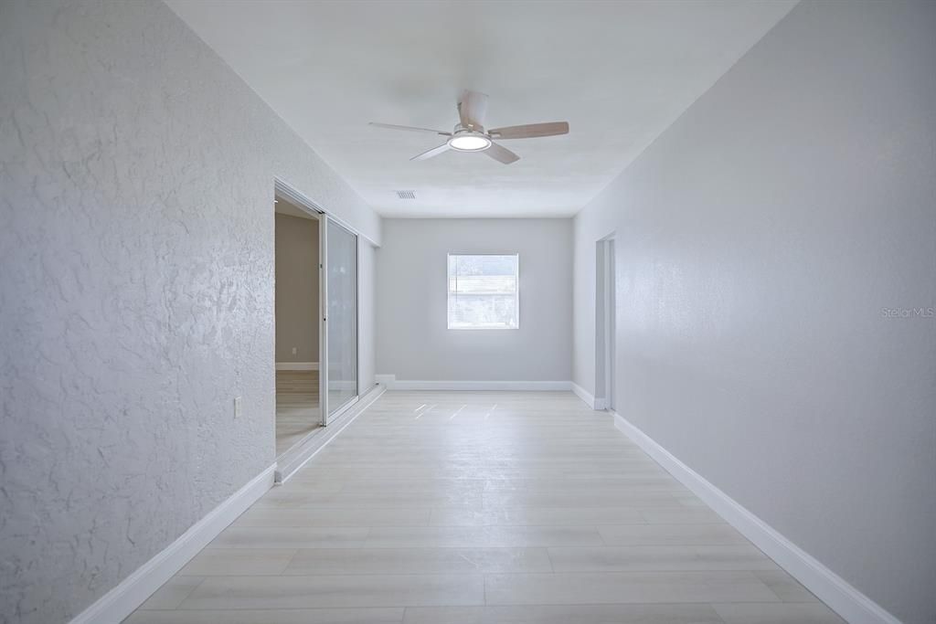 En Venta: $325,000 (3 camas, 2 baños, 1957 Pies cuadrados)