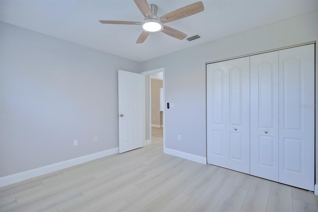 En Venta: $325,000 (3 camas, 2 baños, 1957 Pies cuadrados)