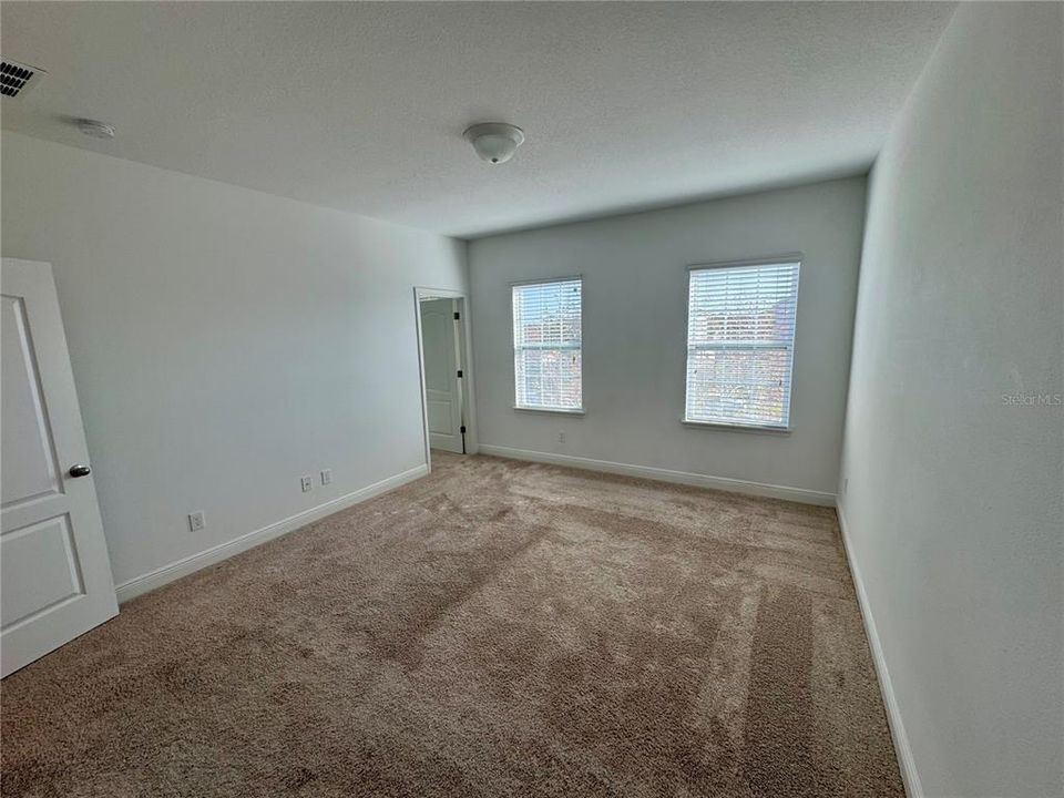 For Rent: $2,600 (3 beds, 2 baths, 1568 Square Feet)