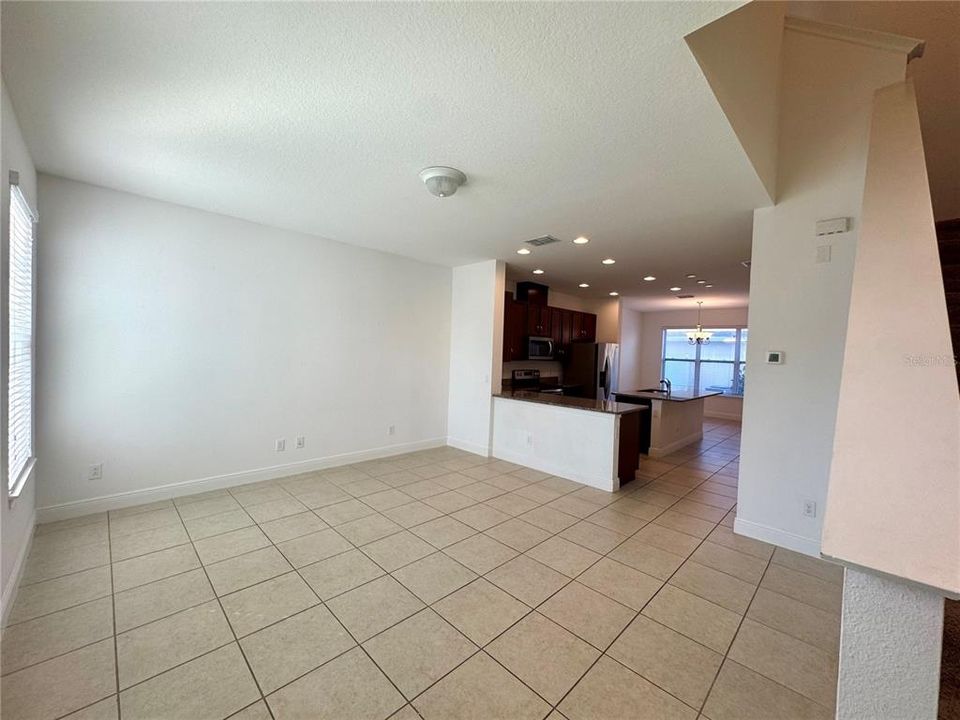 For Rent: $2,600 (3 beds, 2 baths, 1568 Square Feet)