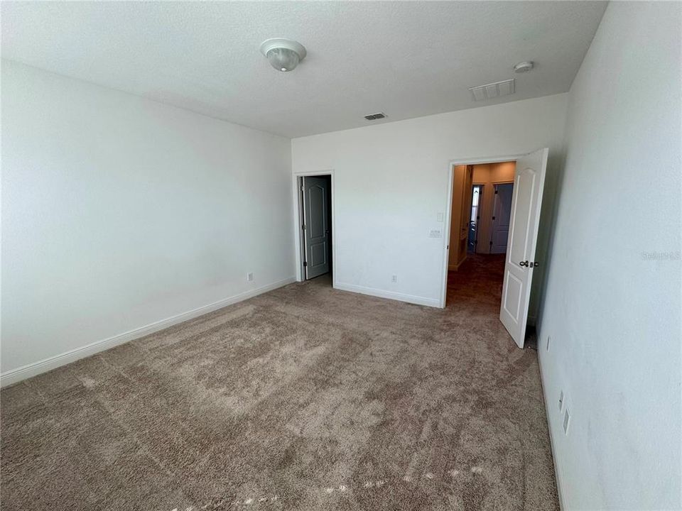 For Rent: $2,600 (3 beds, 2 baths, 1568 Square Feet)