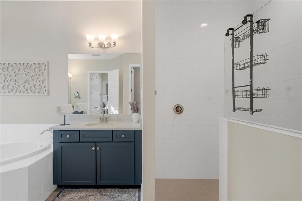 For Sale: $699,900 (4 beds, 3 baths, 2541 Square Feet)