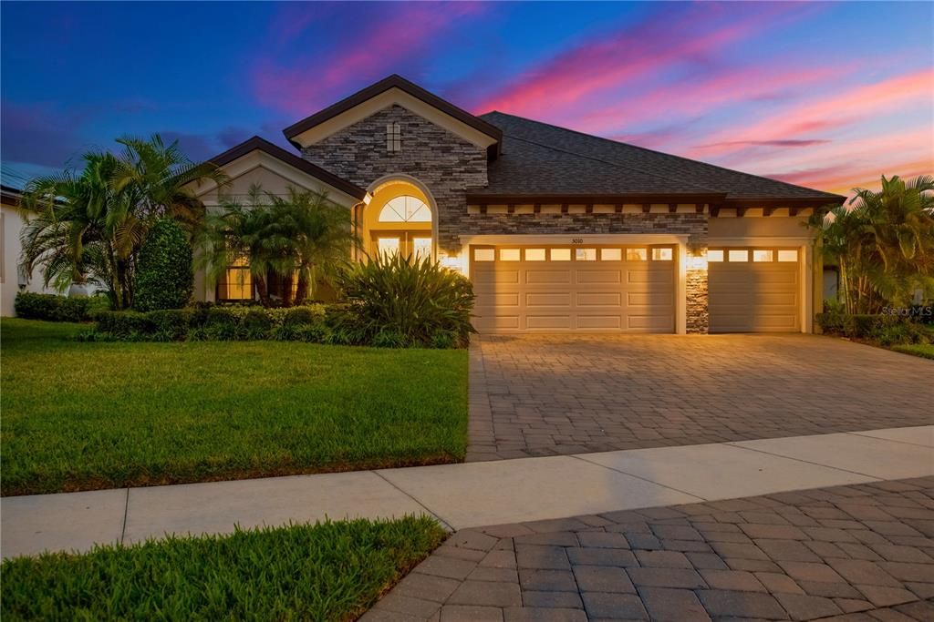 For Sale: $699,900 (4 beds, 3 baths, 2541 Square Feet)