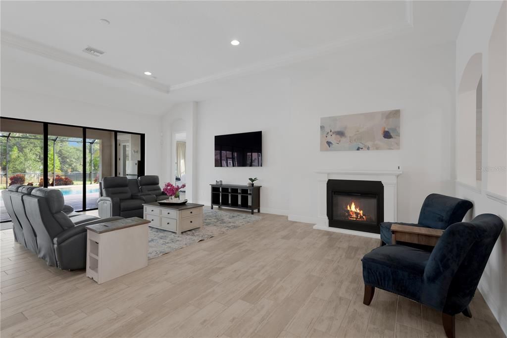 For Sale: $699,900 (4 beds, 3 baths, 2541 Square Feet)