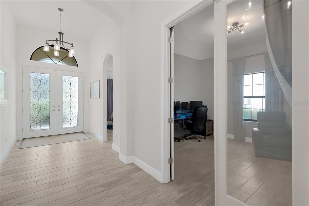 For Sale: $699,900 (4 beds, 3 baths, 2541 Square Feet)