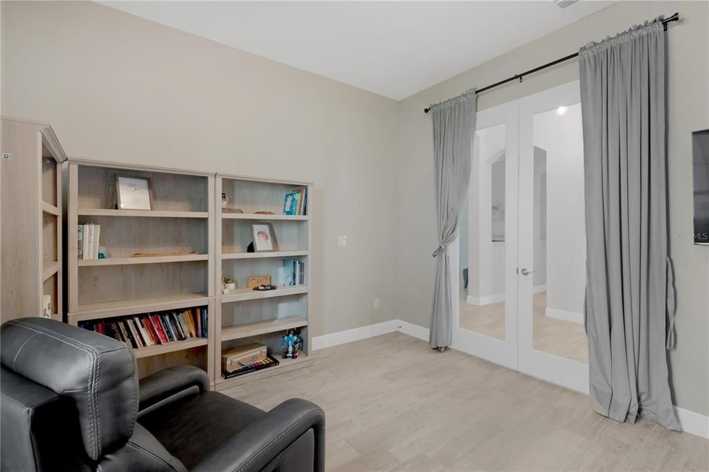 For Sale: $699,900 (4 beds, 3 baths, 2541 Square Feet)