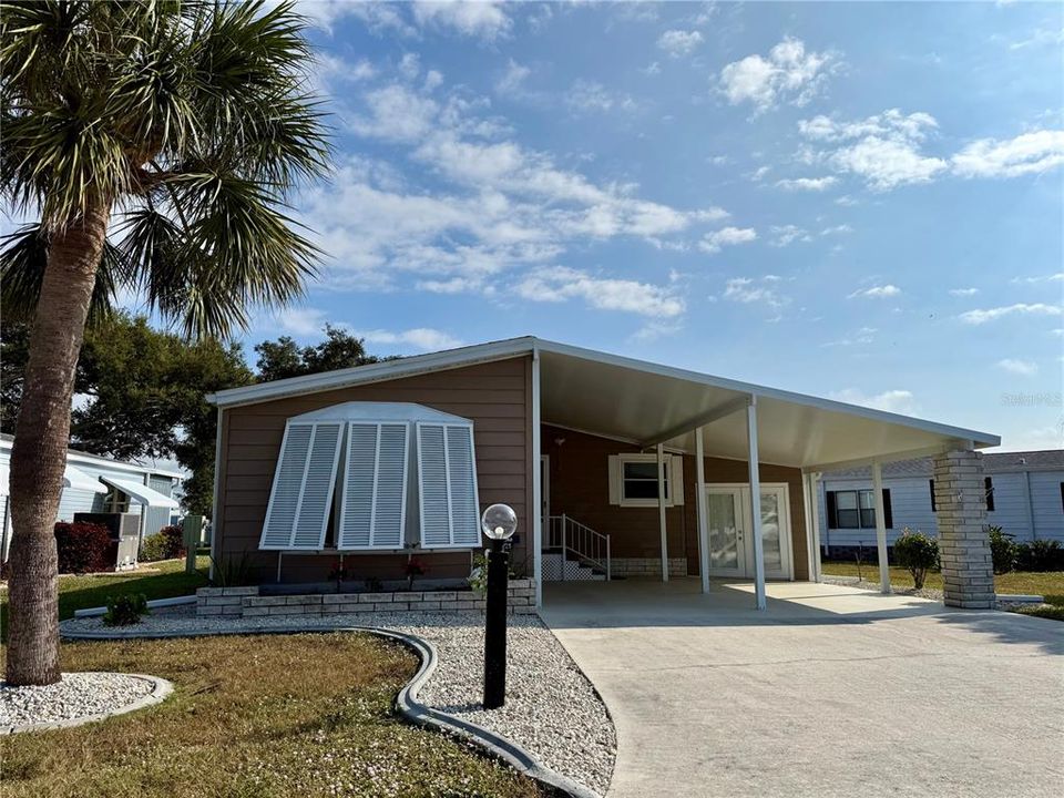 Recently Sold: $240,000 (2 beds, 2 baths, 1287 Square Feet)