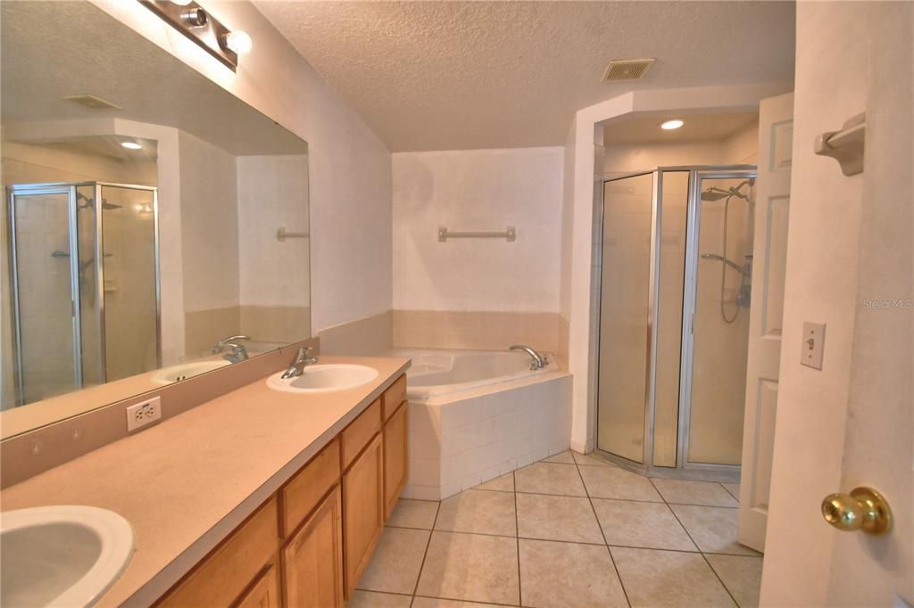 En Renta: $1,750 (4 camas, 2 baños, 1768 Pies cuadrados)