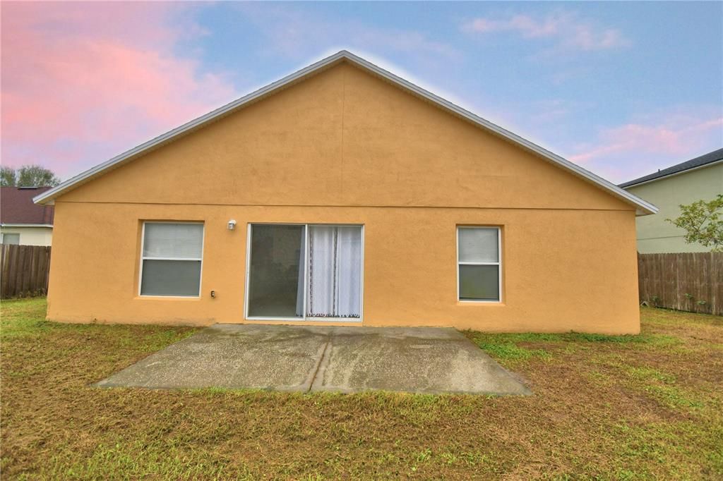 En Renta: $1,750 (4 camas, 2 baños, 1768 Pies cuadrados)