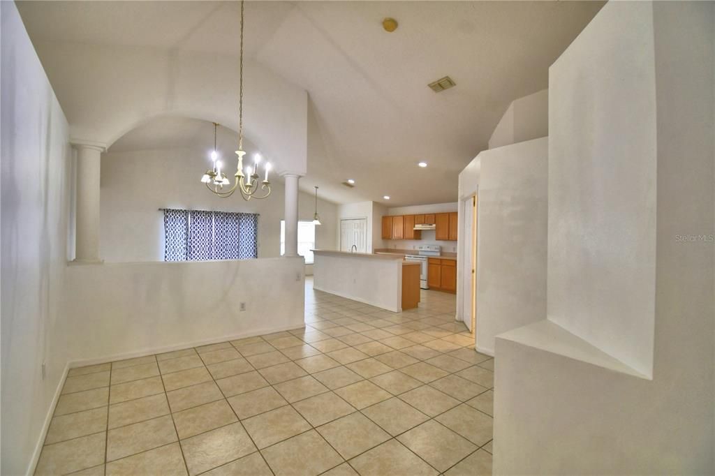 En Renta: $1,750 (4 camas, 2 baños, 1768 Pies cuadrados)