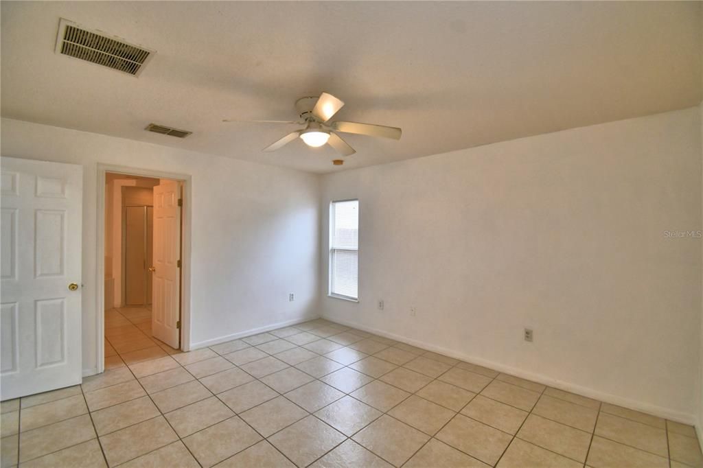 En Renta: $1,750 (4 camas, 2 baños, 1768 Pies cuadrados)