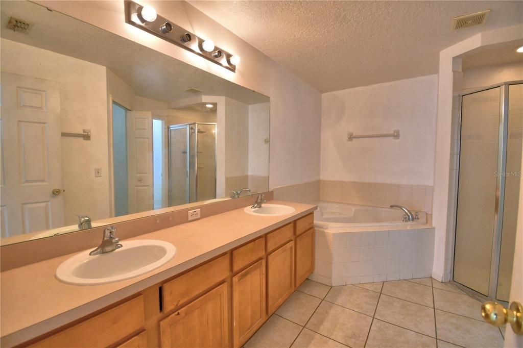 En Renta: $1,750 (4 camas, 2 baños, 1768 Pies cuadrados)