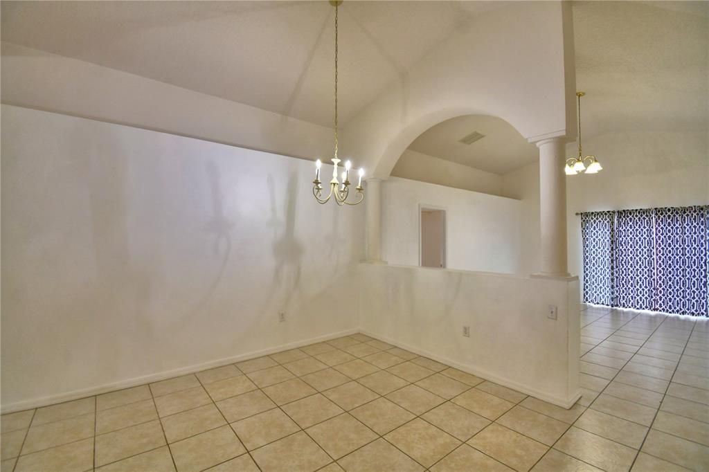 En Renta: $1,750 (4 camas, 2 baños, 1768 Pies cuadrados)