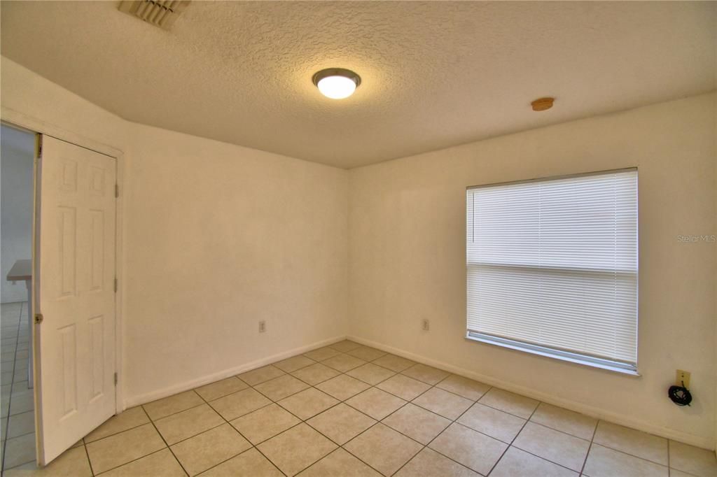 En Renta: $1,750 (4 camas, 2 baños, 1768 Pies cuadrados)