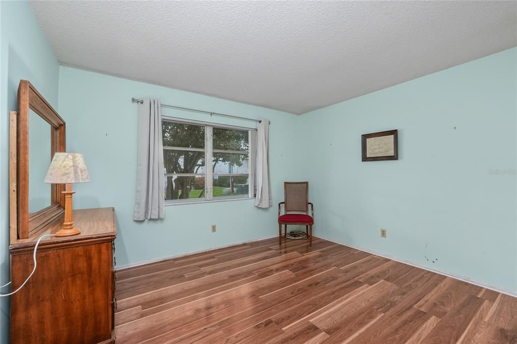 For Sale: $249,900 (2 beds, 2 baths, 1332 Square Feet)