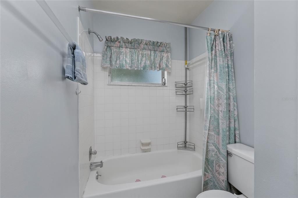 For Sale: $249,900 (2 beds, 2 baths, 1332 Square Feet)