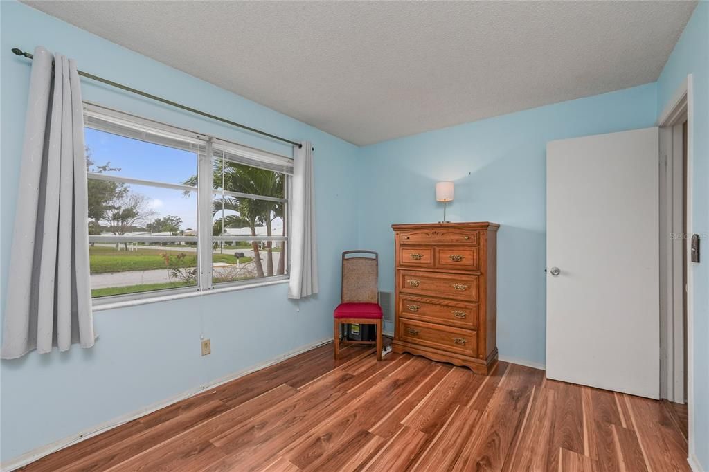 For Sale: $249,900 (2 beds, 2 baths, 1332 Square Feet)