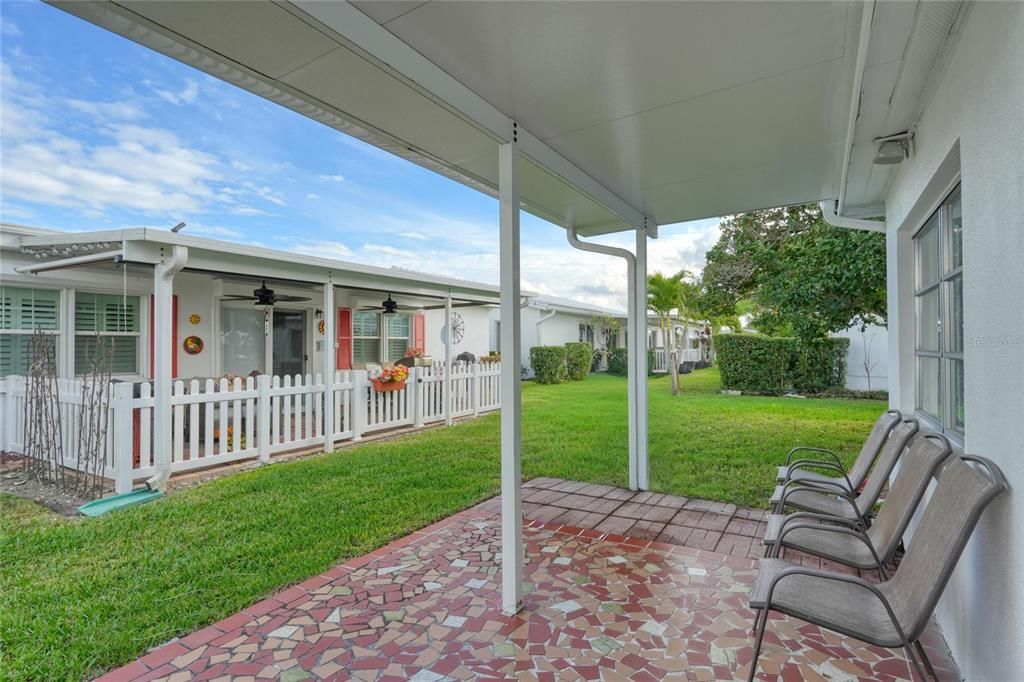 For Sale: $249,900 (2 beds, 2 baths, 1332 Square Feet)