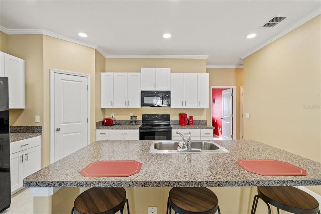 For Sale: $322,900 (4 beds, 2 baths, 1810 Square Feet)