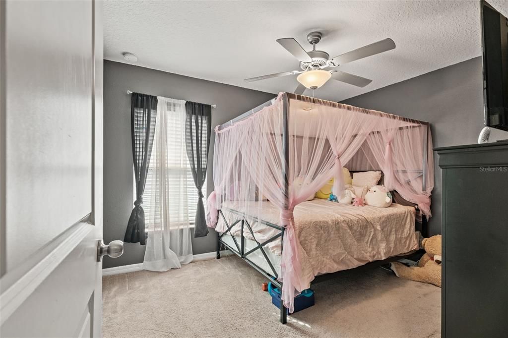 For Sale: $322,900 (4 beds, 2 baths, 1810 Square Feet)