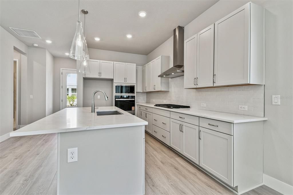 For Sale: $579,990 (3 beds, 2 baths, 1494 Square Feet)