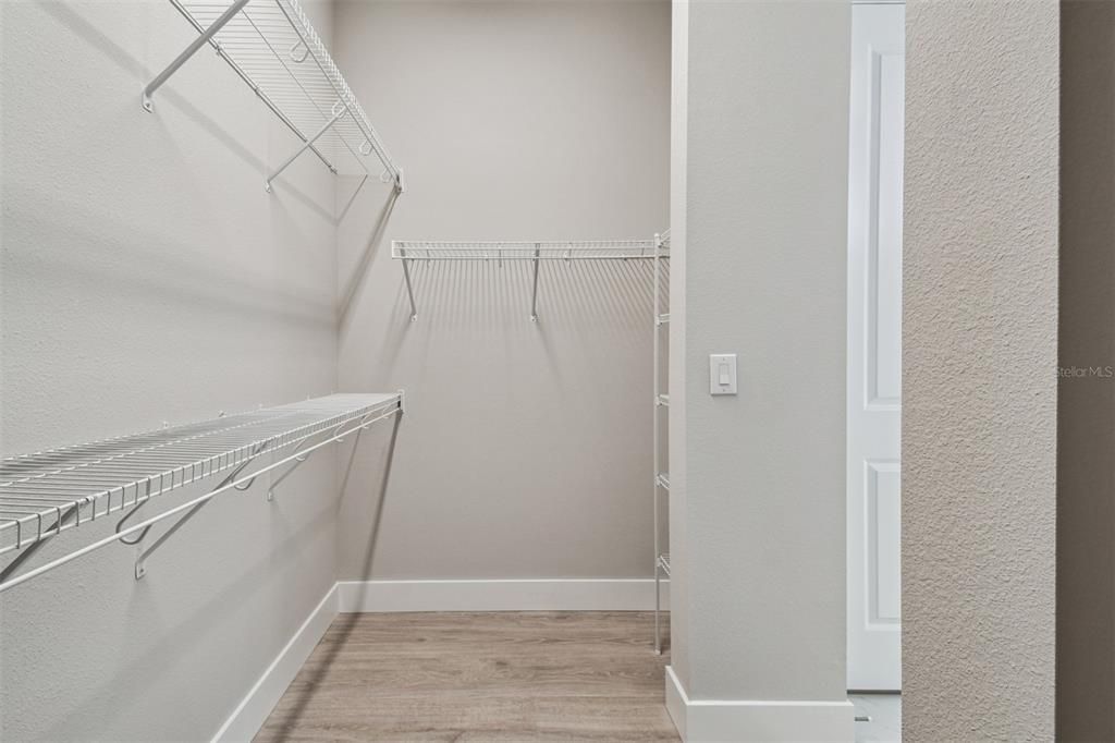 For Sale: $579,990 (3 beds, 2 baths, 1494 Square Feet)