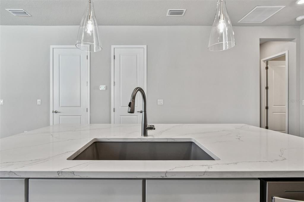 For Sale: $579,990 (3 beds, 2 baths, 1494 Square Feet)