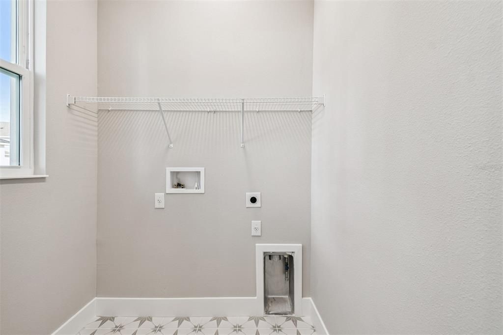 For Sale: $579,990 (3 beds, 2 baths, 1494 Square Feet)