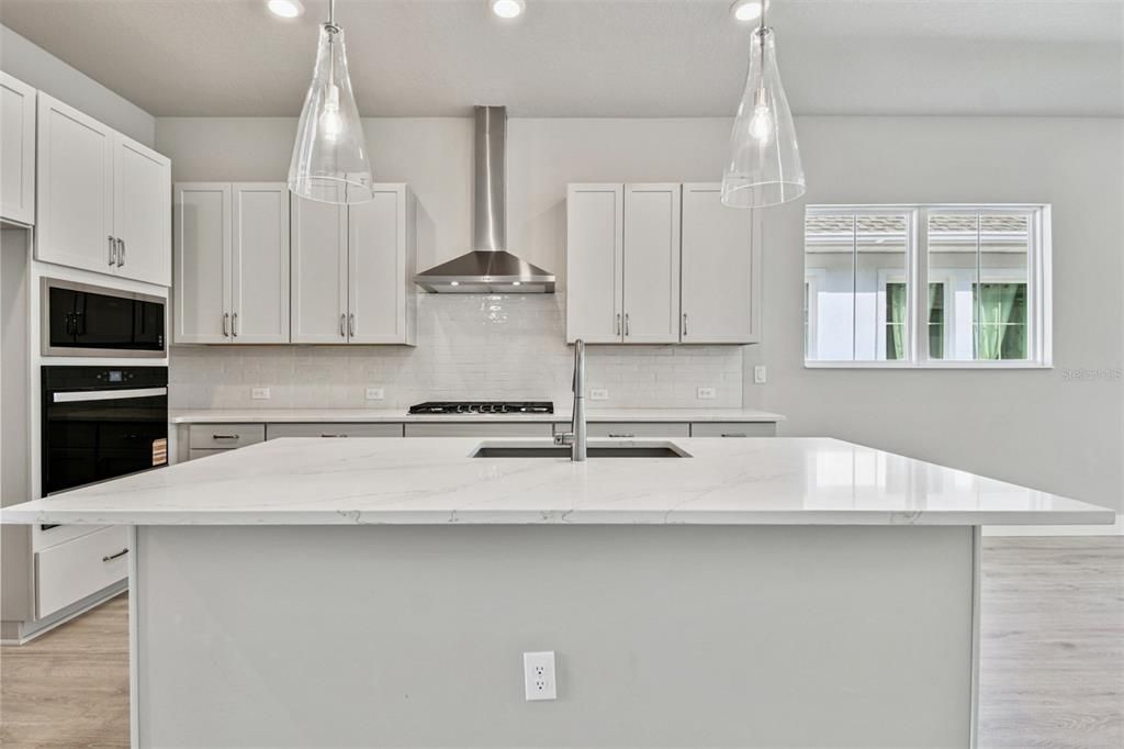 For Sale: $579,990 (3 beds, 2 baths, 1494 Square Feet)