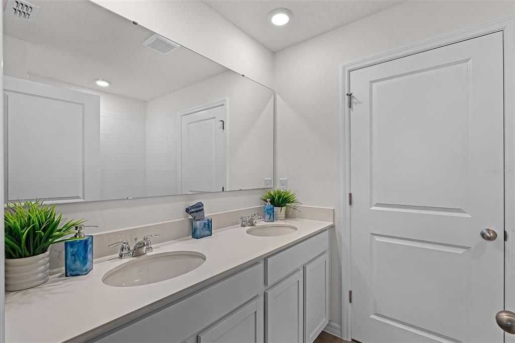 For Sale: $339,990 (3 beds, 2 baths, 1614 Square Feet)