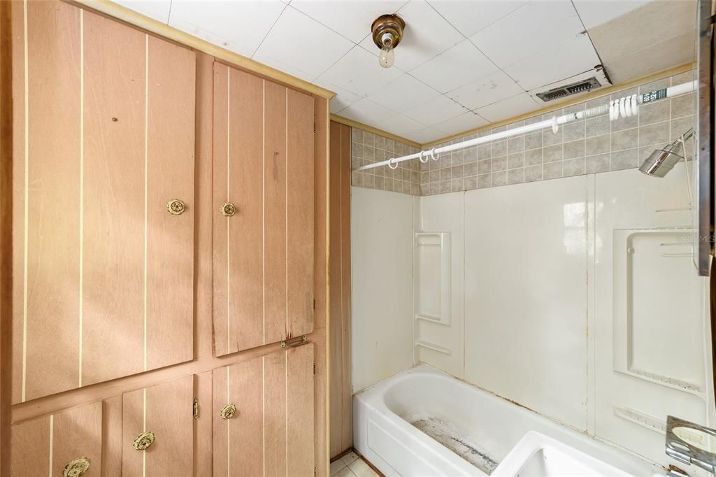 На продажу: $149,900 (3 спален, 2 ванн, 1248 Квадратных фут)