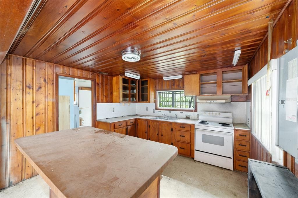 На продажу: $149,900 (3 спален, 2 ванн, 1248 Квадратных фут)